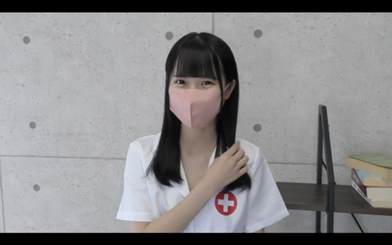 天然純度９９.９％あかりちゃんが、ファン６人にフェラでご奉仕！出されたら嬉しそうに全部ごっくんしちゃいます！最後は綺麗にお掃除フェラまでの永久保存版！ gallery photo 2