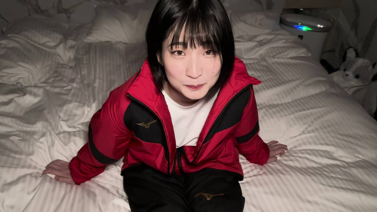 【初撮り】経験1人。ずっとバレーボールしかしてこなかったウブな剛毛マンコに大量中出し gallery photo 1