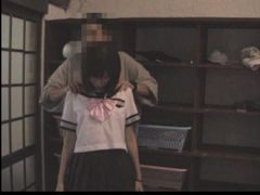 【**】部活合宿中の宿舎の脱衣所で女子部員に説教セクハラしてチンコ咥えさせる鬼畜顧問！