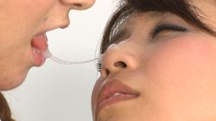 ベロだしヨダレ交換キス