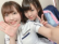 サンプル画像1 - 【本物】正真正銘アイドル　お*好き神乳＆**カワで有名な２人組を待ち伏せ！あの子のモロ出しまんこ・おっぱい♥マジ潮吹き　痙攣逝きSEX　鬼畜中出し【乱交