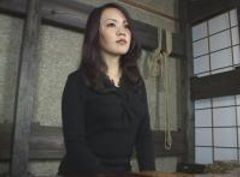 素人熟女が人里離れた山寺で強制折檻を受ける衝撃映像が流出！！その③