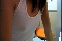パチンコに熱中している女性の胸ポチ●撮　SNS-536