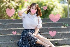 サンプル画像2 - 豊満Hカップ＆はみ出る剛毛♡】むっちりドスケベ奥さま27歳 オイルテッカテカ＆ハードピストンで尻肉＆乳袋ばいんばいんイキ狂い中出しファッキン!!【W不倫リアルガチ!!】