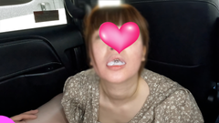 A lot of exposure! Irama Blow service while rubbing white peach big breasts with a car dedicated to blow job in the daytime. Massive cum shot for 3 people in a row-all cum swallowing! 25-year-old M female nursery teacher Suzuka-chan
