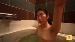 【Browsing attention】　Tokyo Univ. student pretending not to be interested in SEX, but her pussy is soaking wet. Under arm pit is not shaved clean.