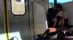 素人撮りです！コロナ禍前の学生の時におじさんに撮影されたレア動画シリーズです！制服ノーパンで電車の座席に体育すわり、割れ目にはビニールテープを貼って指でオナニーさせられました、、