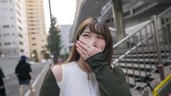 【４K動画】渋谷ギャル！休日OLお姉さん！巨乳の学生さん　計３名　素人おへそ　見ちゃいました。夏はやっぱりおへそだね！
