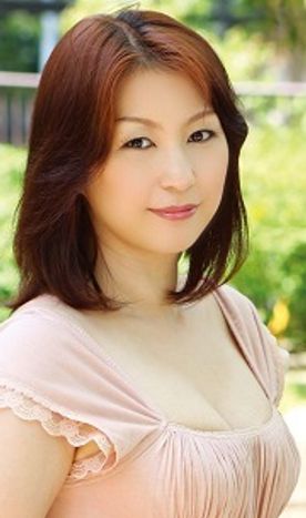 人妻69 荒木 瞳35歳 試食販売をしていたおばさんをナンパ。100cmバストの美しい人妻とラブホで生中出しセックス！
