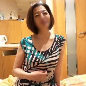 【熟女】上品な熟女。スレンダーBODY。54歳。かずみさん。溜まった性欲解消SEX。久しぶりのSEXに酔いしれて喘ぎイク。 FC2-PPV-4517747