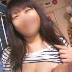 【素人】突き出た巨乳のグラマー体型人妻さん。 地味な顔立ちですがパイズリ・フェラで激エロご奉仕。 FC2-PPV-4541440