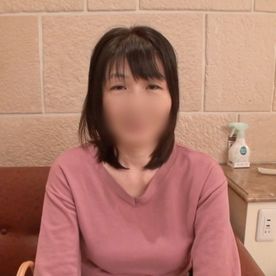 【人妻／熟女】53歳おっとり清楚系のムッツリスケベ奥さん。ハリのあるE乳おっぱい揺らして淫れる中出しセックス。 FC2-PPV-4531238