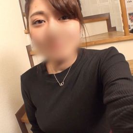 【素人／人妻】清楚系ルックスの人妻OLさん。真昼間から自宅階段で大胆にディルドオナニー。 FC2-PPV-4532345