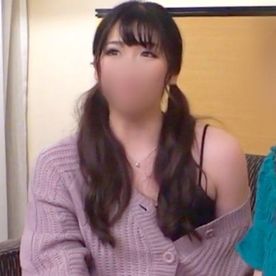 【個撮】ムチムチでぽっちゃり手前の爆乳美女。 肉厚パイパンおまんこは電マの強振動でヒクヒク絶頂♥ FC2-PPV-4505403