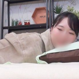 【個人撮影】デカ尻色白美女がエステへ来店。 キワ施術から生ハメ→中出しされる一部始終を隙間撮影しました。 FC2-PPV-4522285