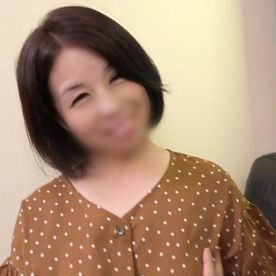 【熟女】白くきれいなスベスベ肌のぷにぷにボディ。50歳。人妻。ゆりこさん。極上の抱き心地マシュマロ触感ボディを震わせながらイキ狂い。 FC2-PPV-4556000