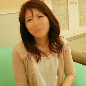 【素人】腹肉がたるんだ五十路専業主婦をハメ撮り。 約5年ぶりのセックスで快楽に溺れ、幸せそうに完熟おまんこ絶頂。 FC2-PPV-4557748