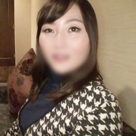 《熟女》パイパンの清楚なスレンダー熟女（45）◆上品でお淑やかに気持ち良さを味わうかのようにイキ狂うハメ撮りSEX！ FC2-PPV-4557876