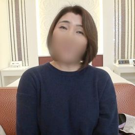 【人妻／熟女】51歳茶髪ベリショのパート奥さま。肉付き抜群のぽっちゃり巨乳ボディ揺らして淫れる肉感セックス。 FC2-PPV-4550260