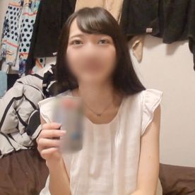 【素人／個撮】21歳黒髪ロング童顔のアパレル店員さん。感度の良いピンク色のパイパンマ●コを激ピス中出しセックス。 FC2-PPV-4559260