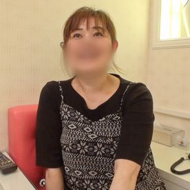 【人妻／熟女】50歳レジ打ちパートのぽっちゃり奥さん。デカ尻肉ぷるぷる揺らしてヨガリ淫れる中出しセックス。 FC2-PPV-4559265