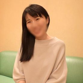 【素人／人妻】50歳黒髪ロングの清楚ルックスなスケベ奥さま。淫乱本性露わにしてヨガリ淫れる中出しセックス⇒口内射精。 FC2-PPV-4549292