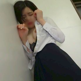 【素人】清楚系同僚OLと社内セックス！ 汗蒸れマンコを立ちバックでガン突きし、子宮口めがけて大量中出し！ FC2-PPV-4558655