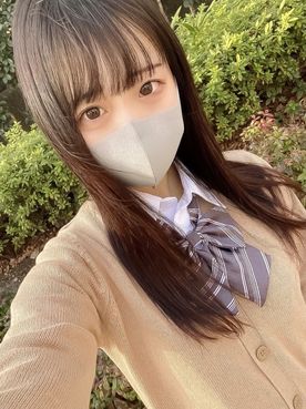 【初顔射】清純Fカップ美女みかちゃん！初大量潮吹き！大量中出し！スク 水で人生初大量顔射しちゃいました！！ FC2-PPV-4554648