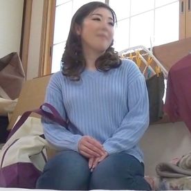 【専業主婦】シコっている途中にお隣の奥様が自宅へ。 興奮状態で巨乳は刺激的で、欲望を抑えられずに中出しセックスしちゃいました。 FC2-PPV-4582518