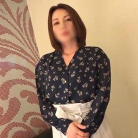 【熟女】ハーフ系。人妻。45歳。トモカさん。高濃度フェロモン。無限ガン突きピストンで身も心も快感の波に呑まれイキ狂う。 FC2-PPV-4595006