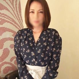 【中出し】「好き！チ○ポ大好き！」ハーフ系美熟女（44）が美肌に包まれた完熟むっちりボディを激しく震わせセツナ顔で何度も何度もイキまくり！膣内射精！ FC2-PPV-4588025