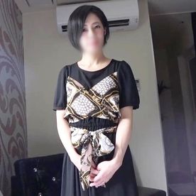 《中出し》美巨尻を持つショートヘアーの美熟女（45）◆激しいピストンにガクブル痙攣！変態マ○コは激しいストロークにガマンできずに大絶頂！大量中出し！ FC2-PPV-4594885