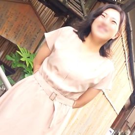 【個撮】旦那だけでは満足できなくなったアラフォー人妻(38歳) ローターを挿れての散歩で立っていられなくなって野外絶頂。 FC2-PPV-4596451