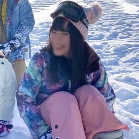 FC2-PPV-4679982 【ハメ撮り】お嬢様風、落ち着いているスキー美人(25歳) ポルチオ突きセックスの途中、Gスポット責めで豪快に<潮吹き>