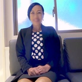 FC2-PPV-4676010 【不倫】商談終わりの刺青まみれ熟女社長と中出しセックス。 目をみひらき、歯を食いしばりながら脳イキ。