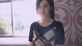FC2-PPV-4705999 かつて月曜ドラマでも**役で人気を博した美人妻。旦那に隠れてプライベートの**プレイで激レアハメ撮り。