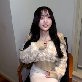 カリスマ店員 咲希（天然Fカップ）/ 釘打ち淫乱騎乗位に中出し / フォロワー10万人超 / 顔面偏差値トップレベル