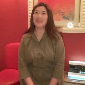 FC2-PPV-4678623 【熟女】たるんだ爆乳、豊満体型の専業主婦を不倫撮影。 フェラで我慢汁を味わって興奮倍増。 顔を歪ませながらクリトリスオナニーで絶頂。