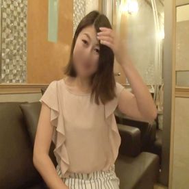 FC2-PPV-4677380 【人妻/熟女】42歳会社員OLの凛とした清楚奥さま。他人棒にときめき隠せないアヘ顔連発の中出しセックス。