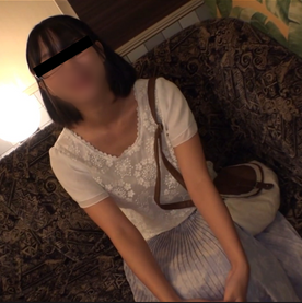 FC2-PPV-4684146 【顔出し】眼鏡美女JDと中出しSEX