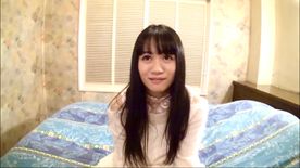 FC2-PPV-4674144 黒髪清楚系美人20歳。初撮影で緊張している美女との中出しハメ撮り映像。