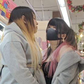 FC2-PPV-4680741 【女装】女装男子が純女ちゃんと野外露出・女装レズ!【高画質版あり】