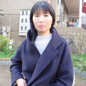 FC2-PPV-4677952 【不倫】声が可愛いクリーニング店勤務の奥様。 物静かな佇まいから一変、容赦ないガン突きで膣イキし続けての<中出し>