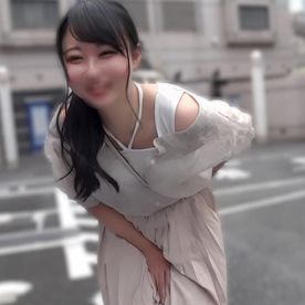 FC2-PPV-4680075 ローターを起動させながら街を歩く野外羞恥プレイ。歩くのもままならない状態のままホテルに直行して生挿入ハメ撮り撮影。※短期間販売