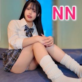 Ｅカップ女大生20歳！！コスプレ制服パンツずらしてナマ挿入、中出し！！