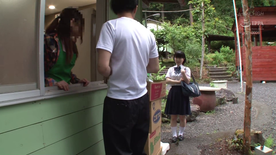 FC2-PPV-4414365 ちっこい彼女の〇が…スカートの中でこっそり生ハメ逆NTR 女がいるのにドプドプ連続中出し野外Ver._ゆずなちゃん