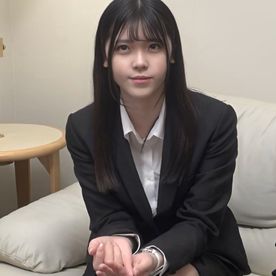 FC2-PPV-4673192 童貞を卒業させるために体を張る就活中JD!! 初めて知る女性の体に我慢できずに約束を破って膣内誤発射 種付けされるまでの一部始終を記録