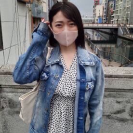 Gカップ美女みれいちゃん！薄いピンクの乳輪に、初生ハメちんびく中出しセックス！！