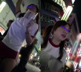 「ローアンやめて！それ売るつもりじゃないでしょうね！？」ビラ配りのお*さん激しく困惑！ローアングラーが沸いて駅前騒然「ブルマ＆メイド編」