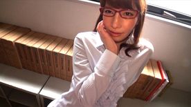魔性の女教師小春は「腰が勝手に動いちゃうんです」と上下させる。エロくて可愛いわ！